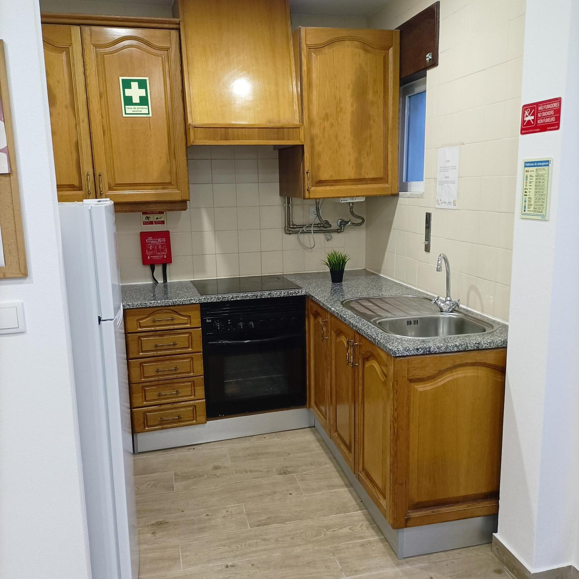 Good Vibes - Lagos Guesthouse Екстериор снимка