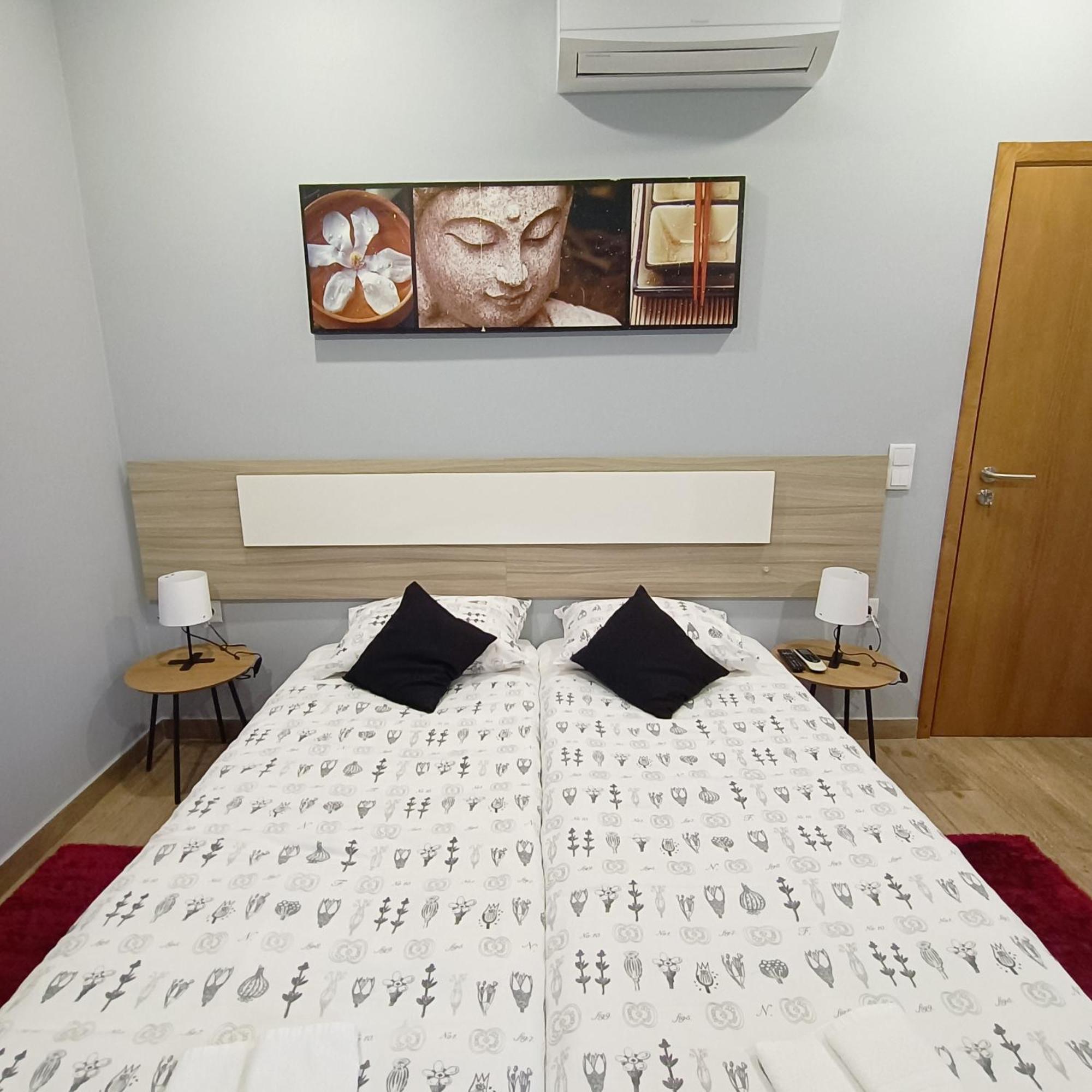 Good Vibes - Lagos Guesthouse Екстериор снимка