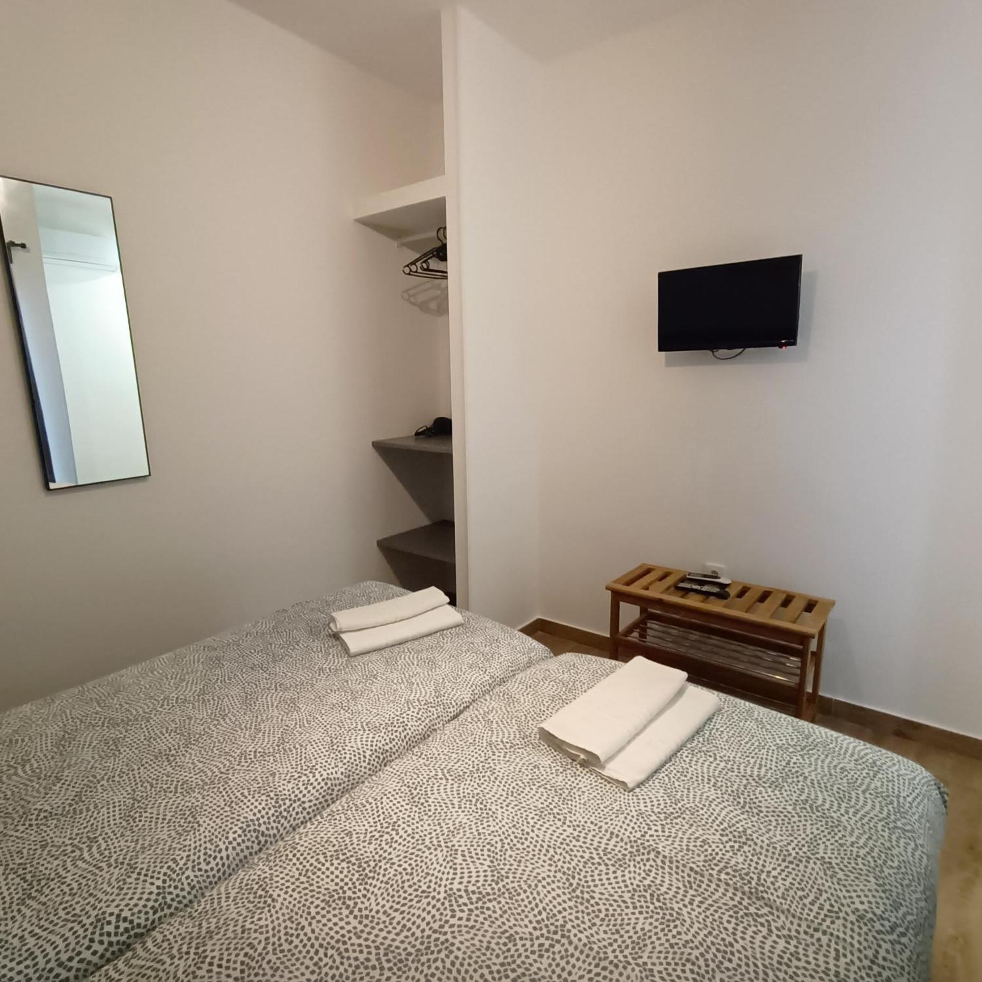 Good Vibes - Lagos Guesthouse Екстериор снимка